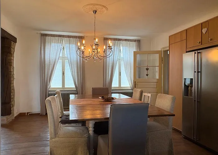 Villa Historical 5-bedroom - Disabled Access Drasenhofen