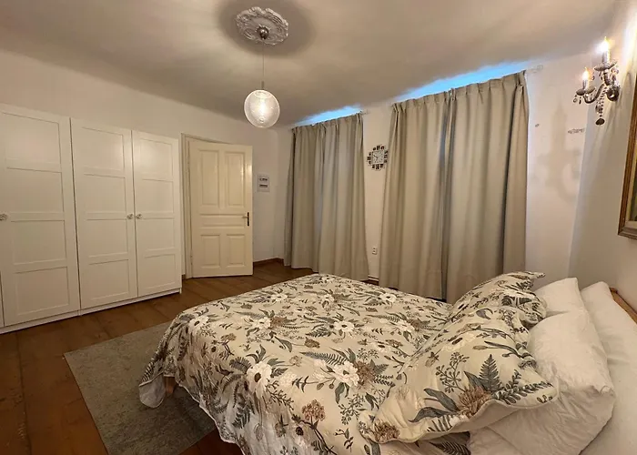 Historical 5-bedroom - Disabled Access * Drasenhofen