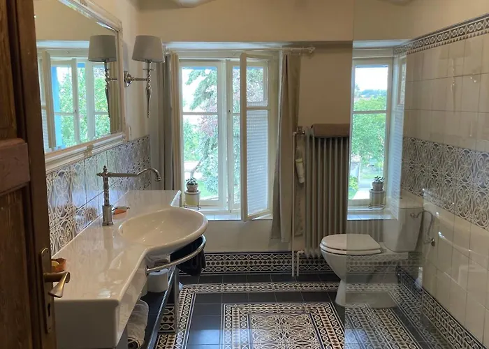 Historical 5-bedroom - Disabled Access